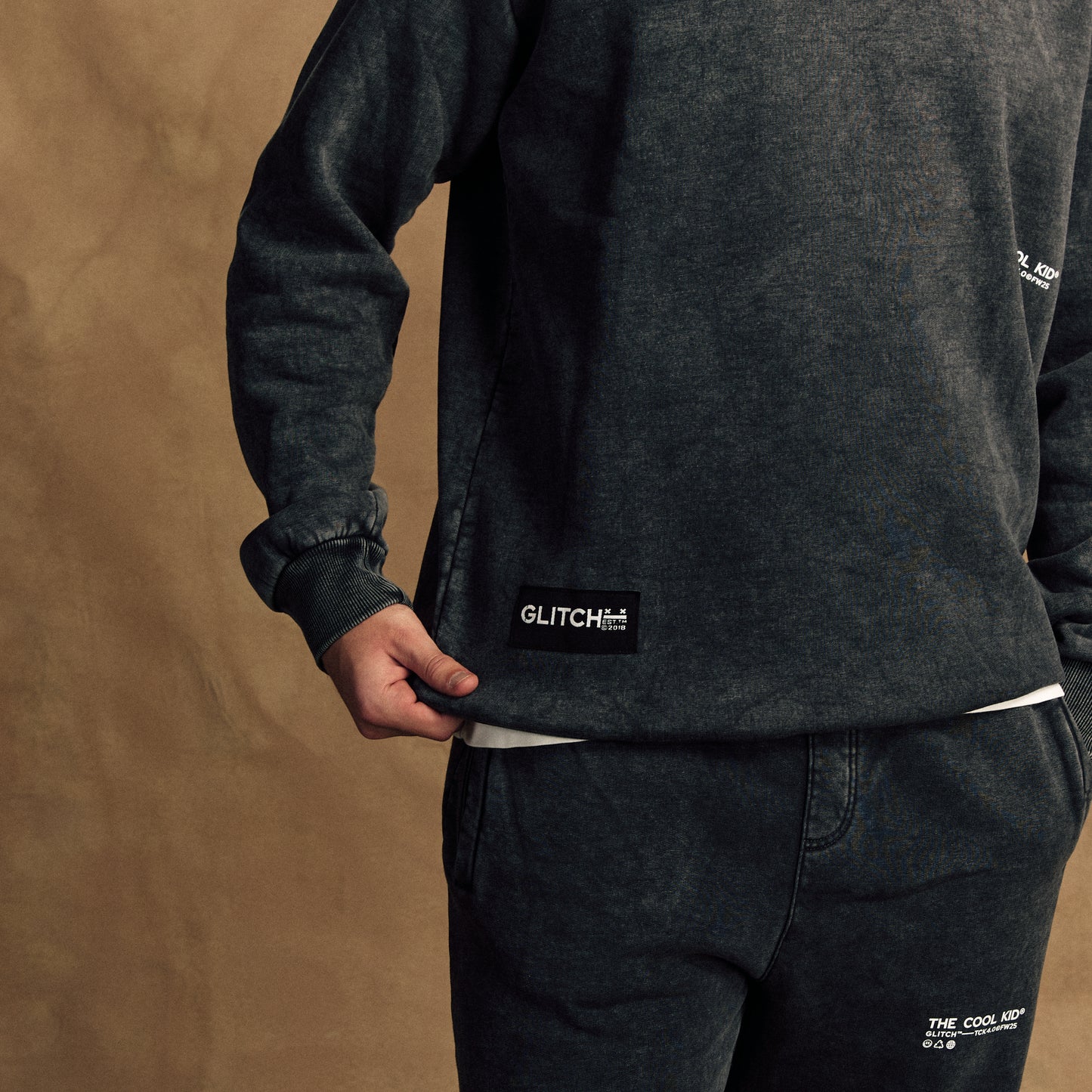 TCK.4 Black Crewneck