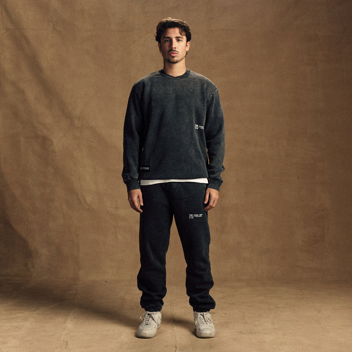 TCK.4 Black Crewneck